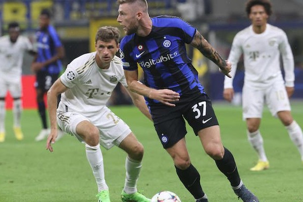  ستاره اینتر پیوستنش به پی‌اس‌جی را تکذیب کرد