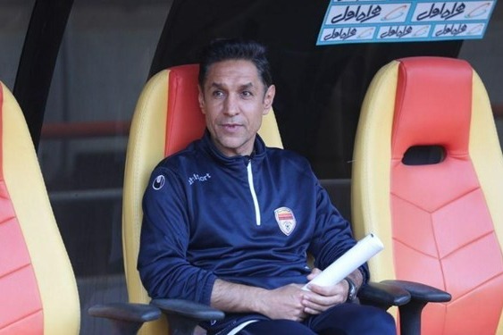 رجبی داور بازی 17 هفته از لیگ برتر دور بود 10 دقیقه وقت اضافه درست بود