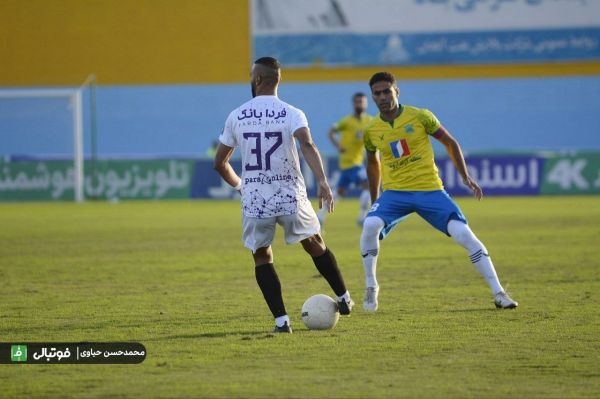  گزارش تصویری اختصاصی  دیدار تیمهای صنعت نفت و هوادار