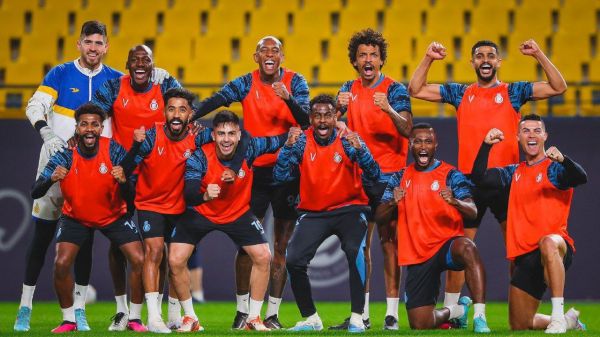  عکس؛ ژست خاص رونالدو در تیم برنده تمرینات النصر