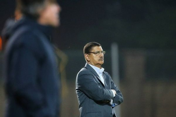 تاوارس اتفاقات بازی با هوادار را در 40 سال حضورم در فوتبال ندیدم بازیکنان جدا شده عاشق نفت نبودند