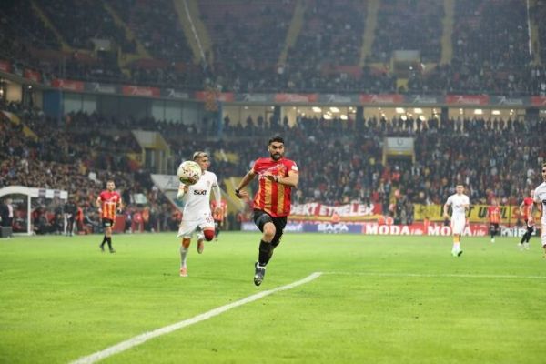  پیروزی کایسری اسپور در شب گلزنی کریمی