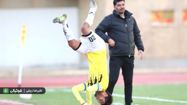 رونمایی از سومین اوتانداز لیگ برتر