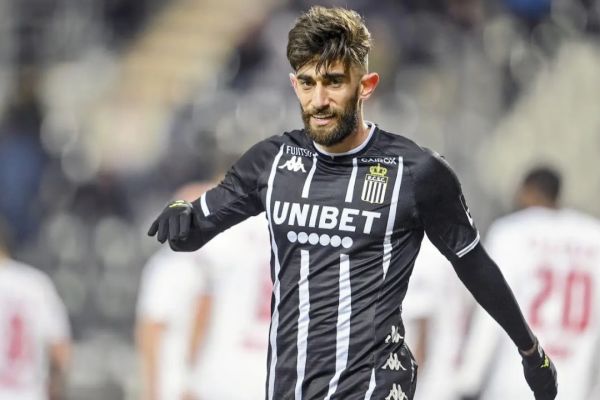 قلیزاده در زلزله یکی از دندههایم شکست بازیکنی که به ما گل زد زیر آوار جان باخت