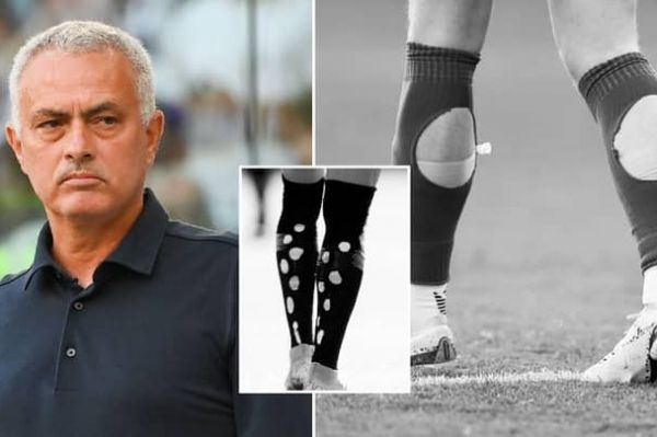  پست اینستاگرامی عجیب مورینیو با تصاویر جوراب‌های حفره‌دار