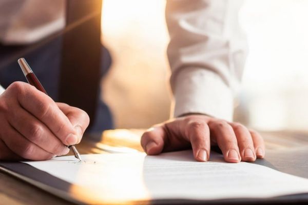 تاپ سکرت تخلفات یک مدیر لیگ برتری باعث ورود نهادهای نظارتی شد