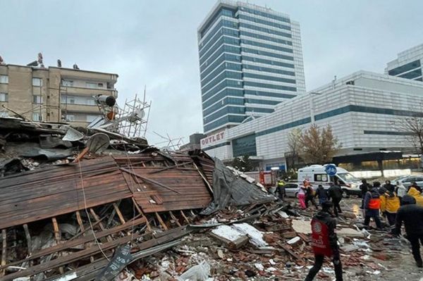  پیکرهای ۳ ملی‌پوش فوتبال قطع عضو ایران وارد کشور شد