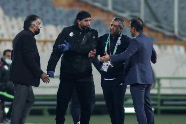 حرکت عجیب مجیدی در باشگاه استقلال فرزاد پاداش قهرمانی هم خواست