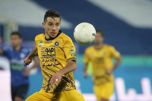  فرشاد احمدزاده  بازی با زنیت برای سپاهان اهمیت دارد