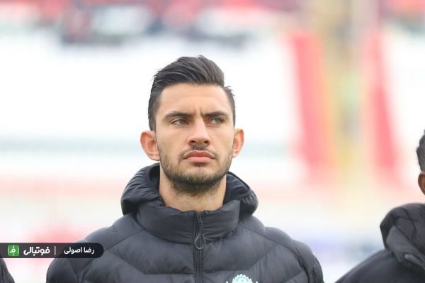 تنبیه شخصی آزادی پس از گلنزنی به تراکتور