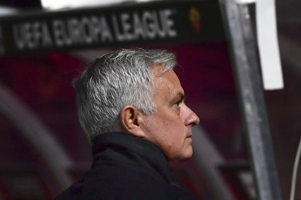  مورینیو و انتقاد از داور پس از شکست تیمش مقابل سالزبورگ