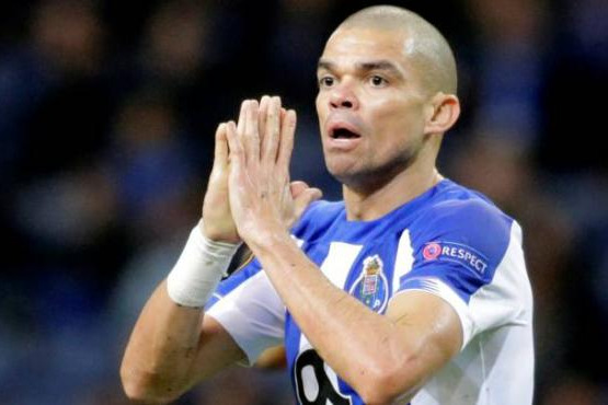  واکنش مدافع پورتو به بحث تمدید در سن 40 سالگی