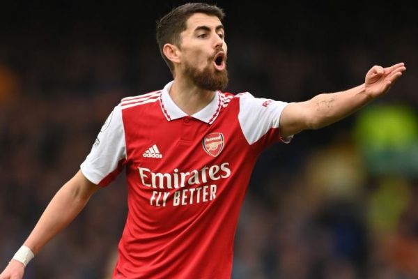  واکنش ناجی آرسنال به کامبک مقابل استون ویلا