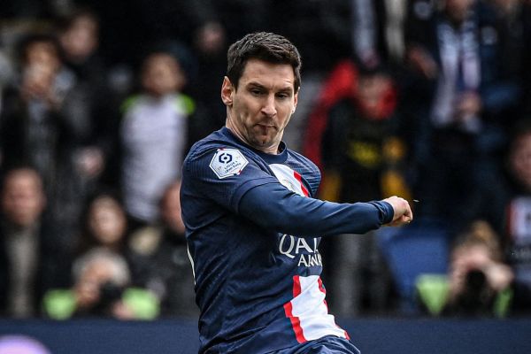 چهره جدید مسی در بازی پاریسن ژرمن و لیل عکس