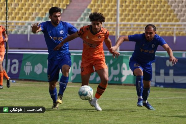  گزارش تصویری اختصاصی  دیدار تیمهای استقلال ملاثانی و مس کرمان