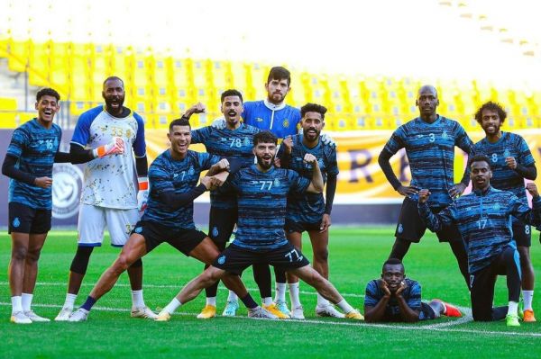 ژست خاص رونالدو در تیم برنده تمرینات النصر عکس