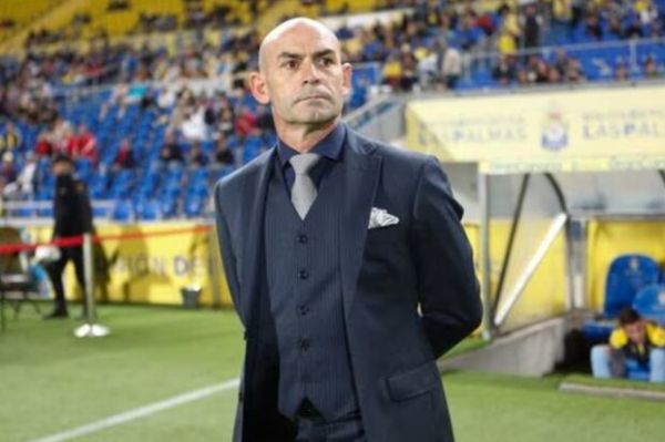  روزنامه آاس  دو مربی اسپانیایی گزینه سرمربیگری تیم ملی ایران  عکس