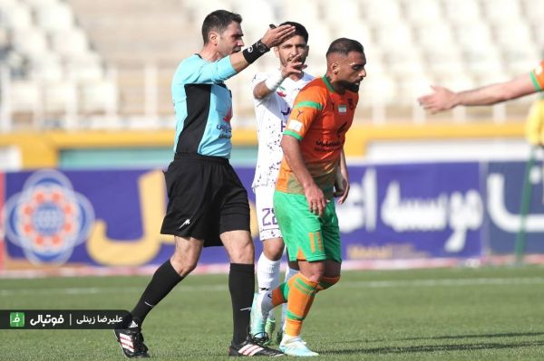 شکایت باشگاه هوادار از تیم داوری به ۵ مرجع