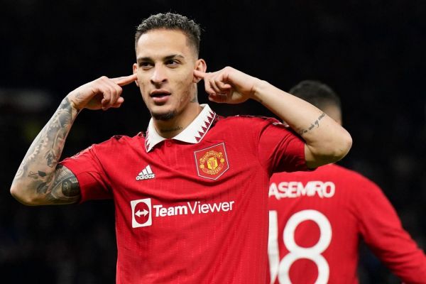  مردم باید به منچستریونایتد احترام بگذارند