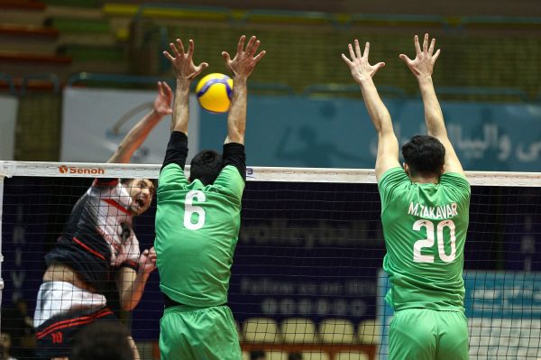 شهداب به یک قدمی فینال لیگ والیبال رسید