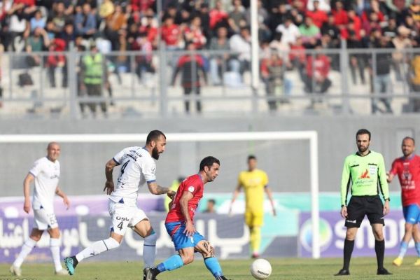 حمله هواداران استقلال به داوریهای لیگ برتر