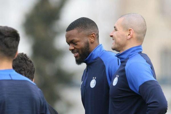 دلیل غیبت یامگا در تمرین گروهی استقلال چه بود