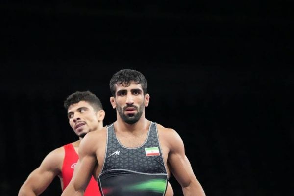  کشتی آزاد جام دانکلوف  مدال طلا برگردن قیاسی