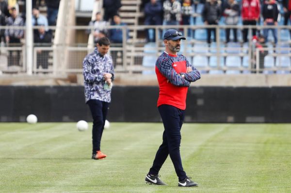  خمز  سورپرایز  نه من مربی بزرگی نیستم