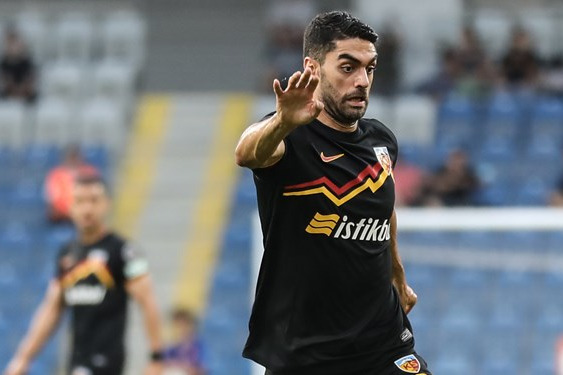 شکست یاران علی کریمی مقابل فنرباغچه پیروزی شارلروا در حضور 22 دقیقهای ستاره ایرانی