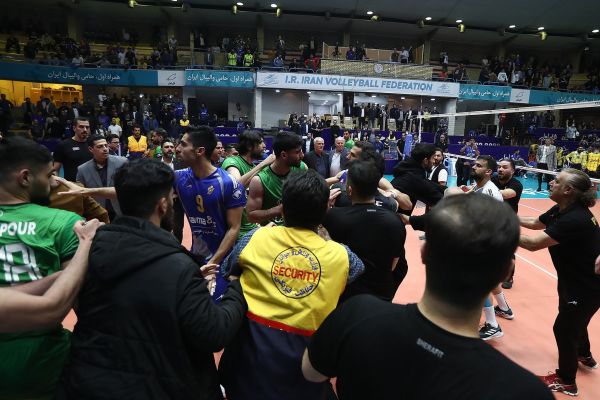 اکبری، حضرتپور و مظلوم به کمیته انضباطی دعوت شدند