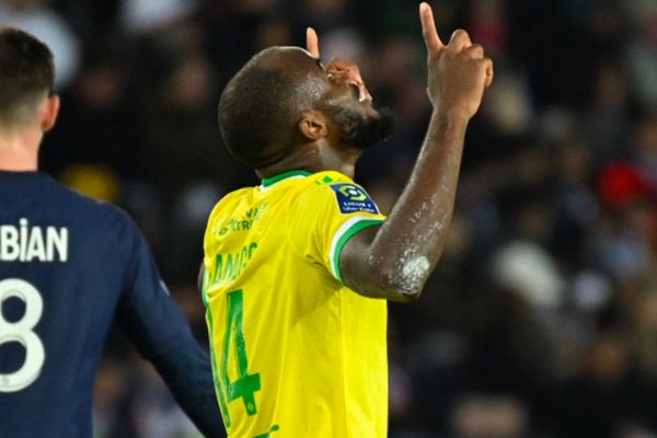 اقدام زیبای امباپه برای بازیکنی که فرزندش را از دست دادهبود