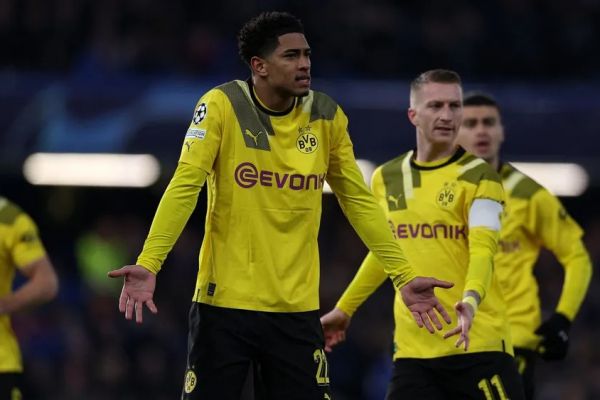  ستاره دورتموند درباره تکرار پنالتی چلسی  خیلی مضحک بود