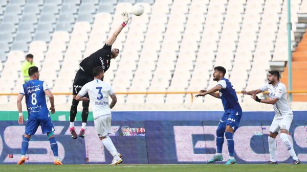 3 صحنه ویژه بازی استقلال و گلگهر؛ سارق روح