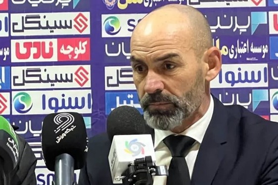  سرمربی تراکتور  راه دیگری غیر از بازی هجومی بلد نیستیم