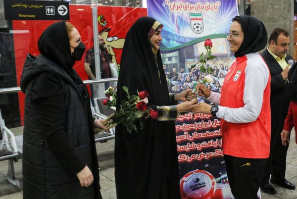 گزارش تصویری از بازگشت تیم ملی فوتبال جوانان به تهران