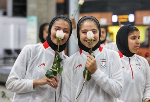 گزارش تصویری از بازگشت تیم ملی فوتبال جوانان به تهران
