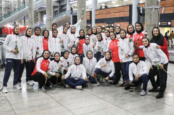  گزارش تصویری از بازگشت تیم ملی فوتبال جوانان به تهران