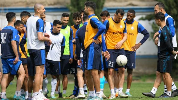  بازیکنان استقلال تمرین نکردند  اعتصاب به سبک شب عیدی