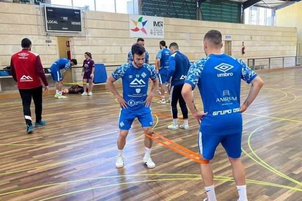  وضعیت مبهم لژیونر ایرانی برای دیدار با بارسلونا