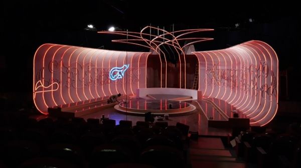 تاپ سکرت دستمزد 200 میلیونی بازیکن سرشناس برای حضور در برنامه های تحویل سال نو