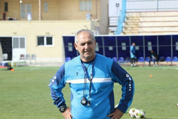 حمایت پیشکسوت استقلال و تیم ملی از قلعهنویی