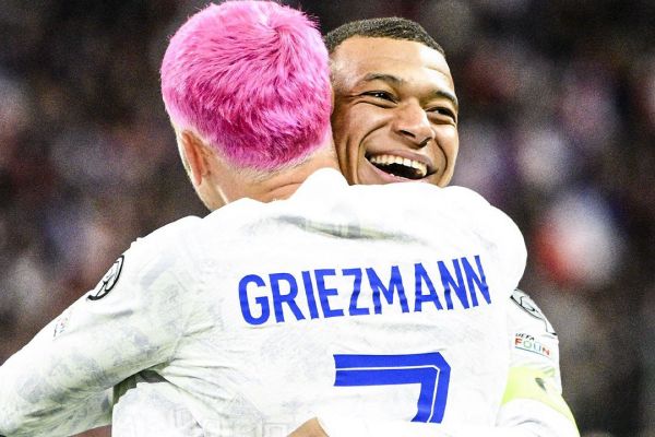  عکس؛ خوشحالی امباپه کنار گریزمان در اولین کاپیتانی تیم ملی