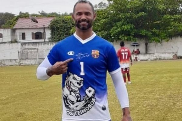  بازیکنی که جسد همسر سابقش را به سگ‌ها خوراند، می‌خواهد مربی شود