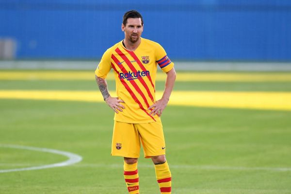  قرار هواداران بارسلونا  تشویق مسی در دقیقه 10