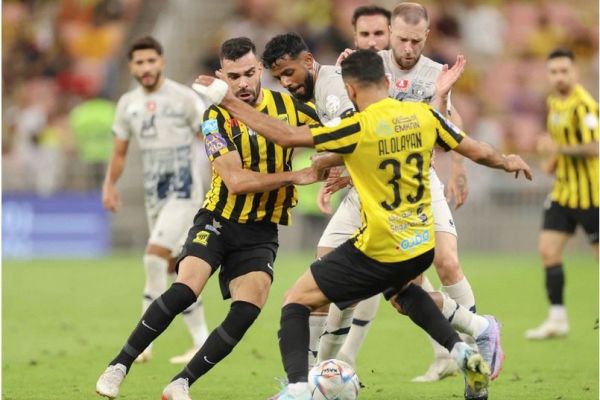 بزرگان لیگ عربستان متوقف نمی شوند