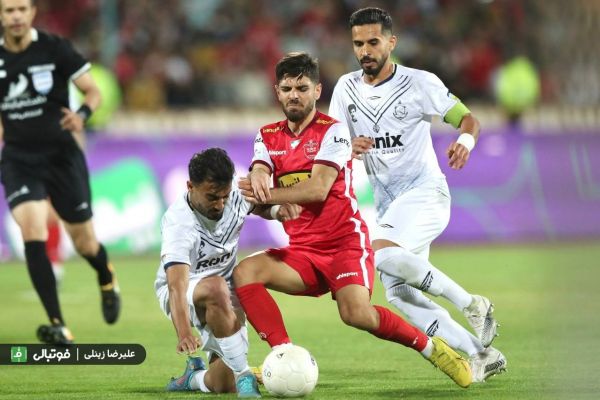  سوتی عجیب گزارشگر دیدار پرسپولیس و ملوان