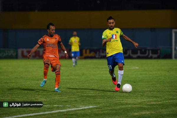  گزارش تصویری اختصاصی  دیدار تیمهای صنعت نفت آبادان و مس کرمان