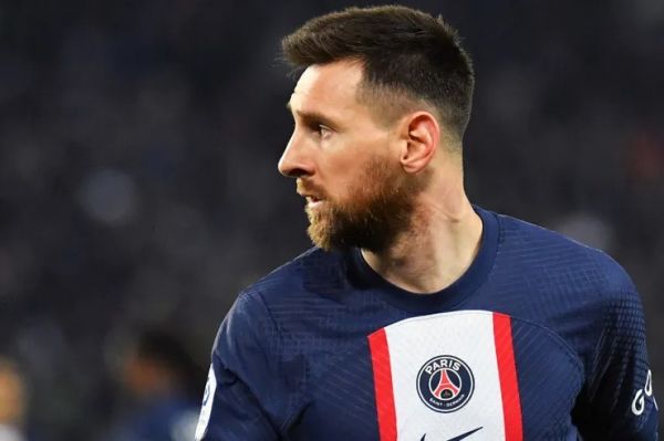 در بارسلونا عاشق مسی هستیم، در پاریسن ژرمن او را هو میکنند