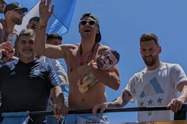 اظهارنظر جالب رییس یوفا مسی باید از امباپه در مقابل مارتینز دفاع میکرد