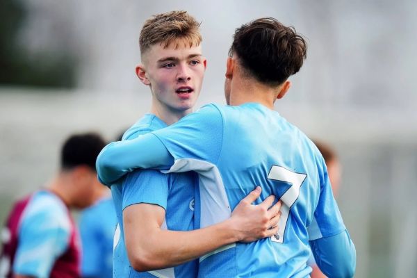  غول‌های انگلیس به دنبال جذب پسر ستاره سابق لیگ برتر